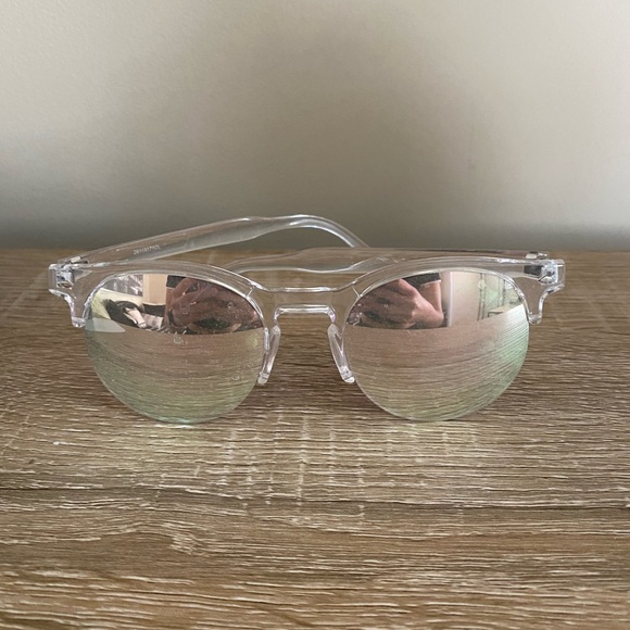 Silver reflective sunglasses - Picture 1 of 1